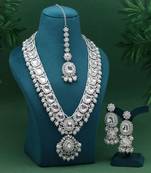 White gold color kundan necklace set