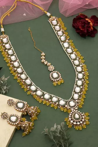 Yellow color kundan necklace set