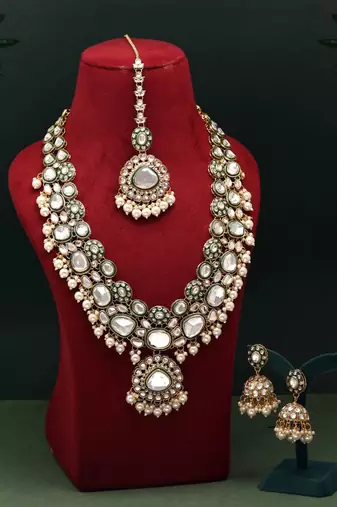 White color meena work kundan necklace set
