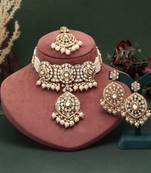 White color choker kundan necklace set