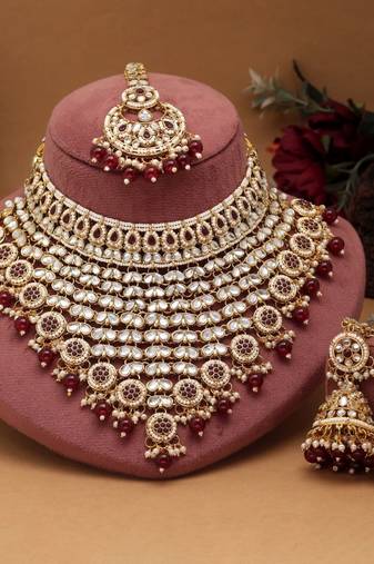 Maroon color kundan necklace set