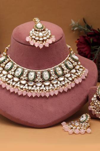 Yellow color kundan necklace set