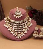 White color kundan necklace set