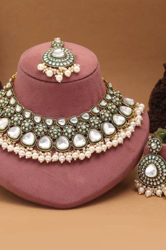 White color meena work kundan necklace set