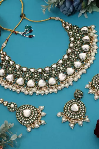 White color meena work kundan necklace set