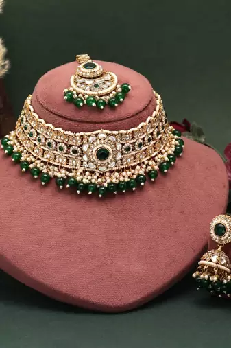 Green color kundan necklace set