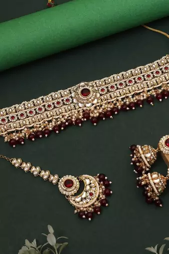 Maroon color kundan necklace set