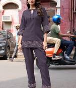 Women Viscos Rayon Threadwork Kurta With Trouser 