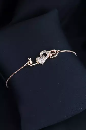 Stylish rose gold plated cubic zirconia american diamond adjustable bracelet for women