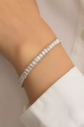 Stylish silver plated cubic zirconia american diamond adjustable bracelet for women