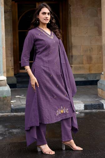 Ethnic Embroidered Pure Cotton Kurta With Pent & Dupatta