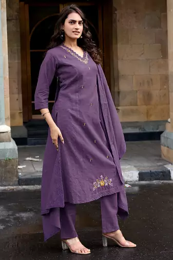 Ethnic Embroidered Pure Cotton Kurta With Pent & Dupatta