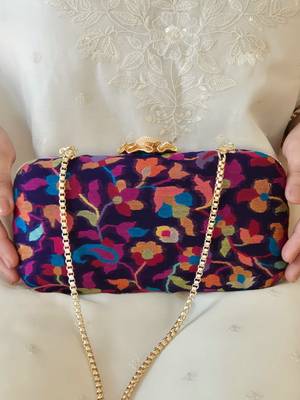 Blue wool floral embroidered clutch 3