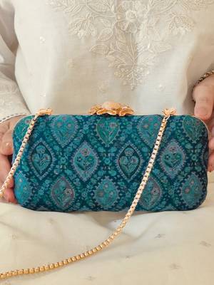 Blue wool floral embroidered clutch 2