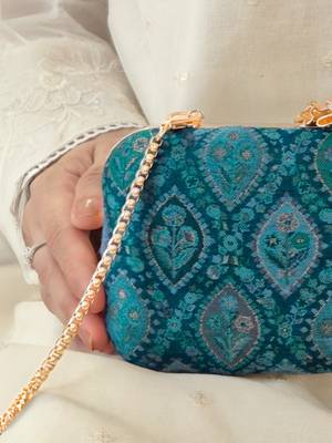 Blue wool floral embroidered clutch 3