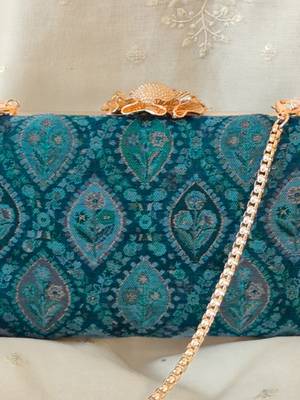 Blue wool floral embroidered clutch 5