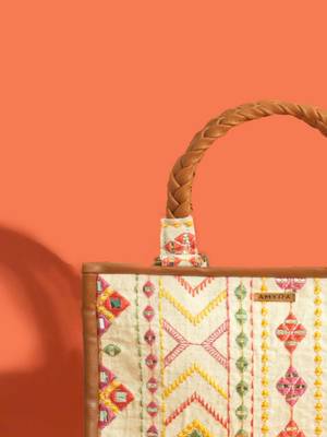 Multicolor silk embroidered tote bag 3