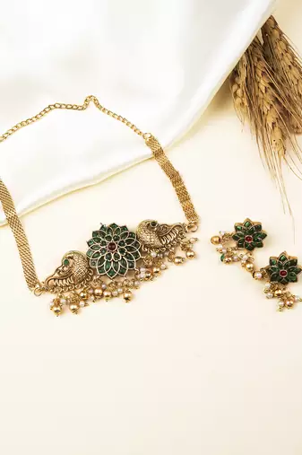 Minimalist green kemp floral choker set