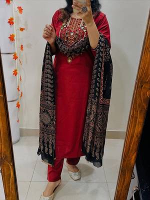 Red Women  Cotton Embroidered Kurta With Pant And Dupatta 1