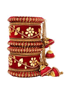 Gold plated traditional velvet matching embellishments work & latkan detailing bangles chuda bangle set for bridal 2