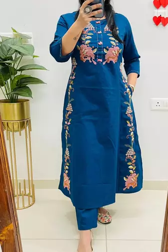 Blue Women  Cotton Embroidered Kurta With Pant