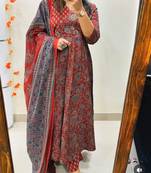 Red Women Pure Cotton Printed Kurta With Pant And Dupatta