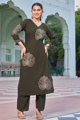 Floral Embroidered V-Neck Thread Work Straight Kurta With Palazzo