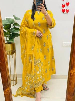 Yellow Women  Cotton Printed Kurta With Pant And Dupatta 1