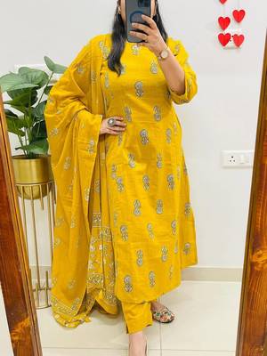 Yellow Women  Cotton Printed Kurta With Pant And Dupatta 3