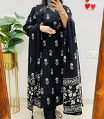 Black Women Pure Cotton Printed Kurta With Pant And Dupatta