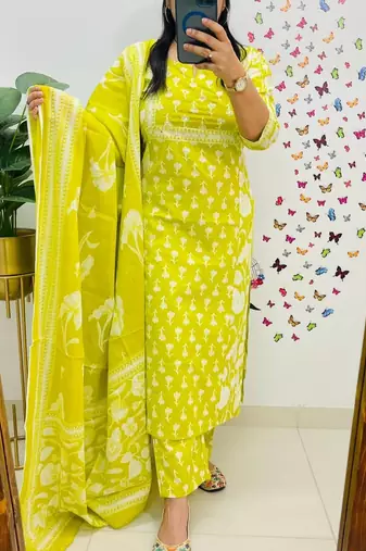 Yellow Women  Cotton Printed Kurta With Pant And Dupatta