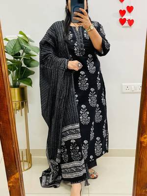 Black Women  Cotton Printed Kurta With Pant And Dupatta 1