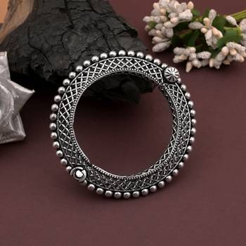 Silver color oxidised openable bracelet 1