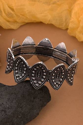 Silver color oxidised openable bracelet