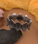 Silver color oxidised openable bracelet