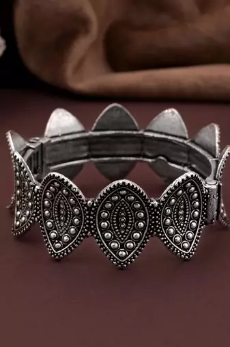 Silver color oxidised openable bracelet
