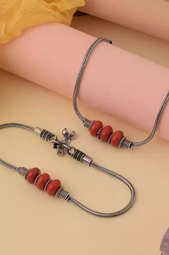 Red color oxidised anklet