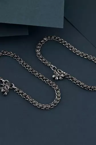 Silver color oxidised anklet