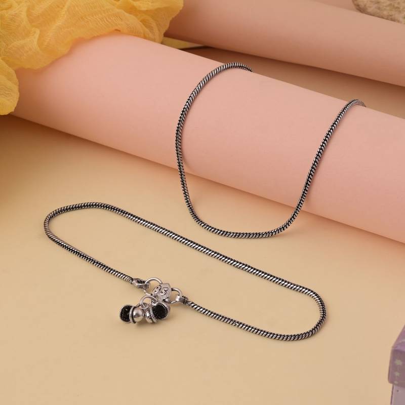 Silver color oxidised anklet