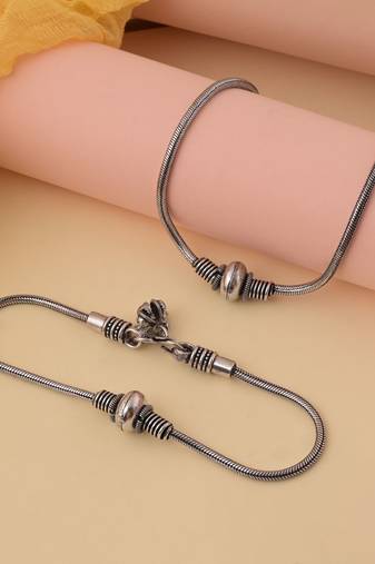 Silver color oxidised anklet