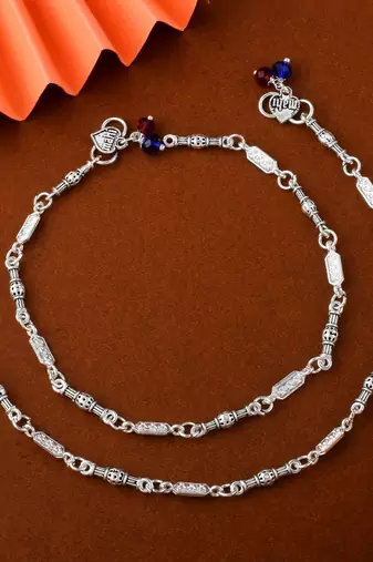 Elegant silver color oxidised anklet crafted with artistic detailing for bridal and cultural outfits