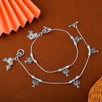 Attractive silver color oxidised anklet perfect for wedding styling, festivals, and party outfits 1
