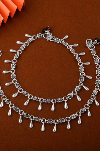 Gorgeous silver color oxidised anklet crafted with handmade artistic detailing for womenâ€™s jewelry