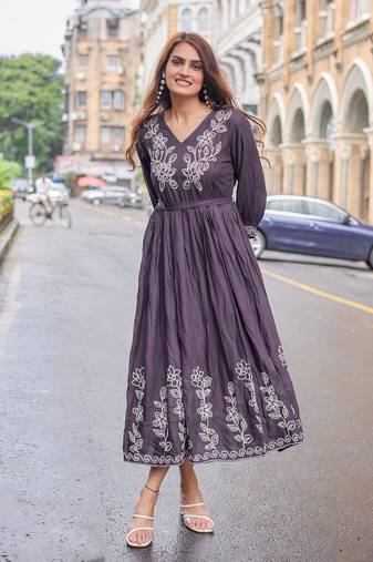 Women Rayon Weaving Embroidered Kurti