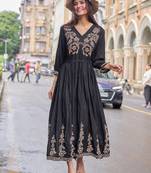 Women Rayon Weaving Embroidered Kurti