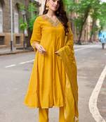 Women Mull Chanderi Embroidered Regular Kurta With Trousers & With Dupatta