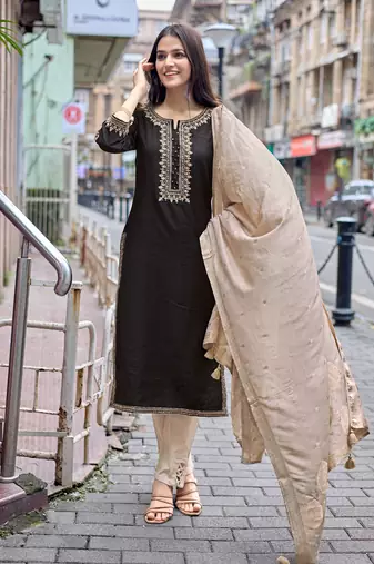 Women Embroidered Straight Kurta With Trousers & Dupatta