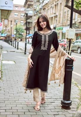 Women Embroidered Straight Kurta With Trousers & Dupatta 3