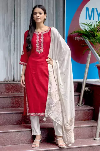 Women Embroidered Straight Kurta With Trousers & Dupatta