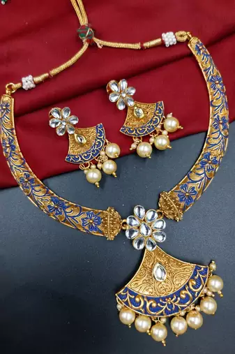 ​antique gold plated blue & gold kundan meenakari necklace set with pearl drops.